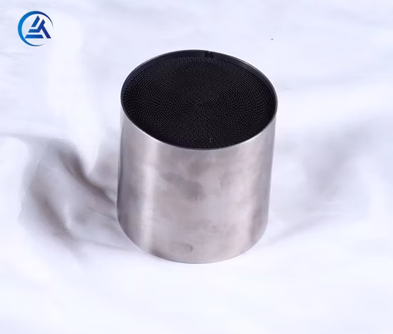 Convertitore catalitico ceramico a tre vie a nido d'ape per sistemi motore a benzina